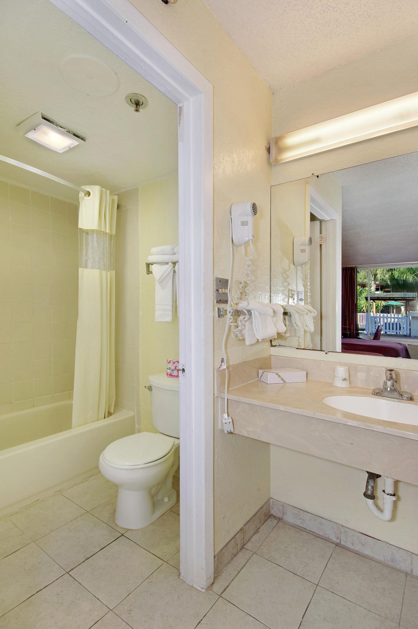 Howard Johnson By Wyndham Tropical Palms Kissimmee Zewnętrze zdjęcie