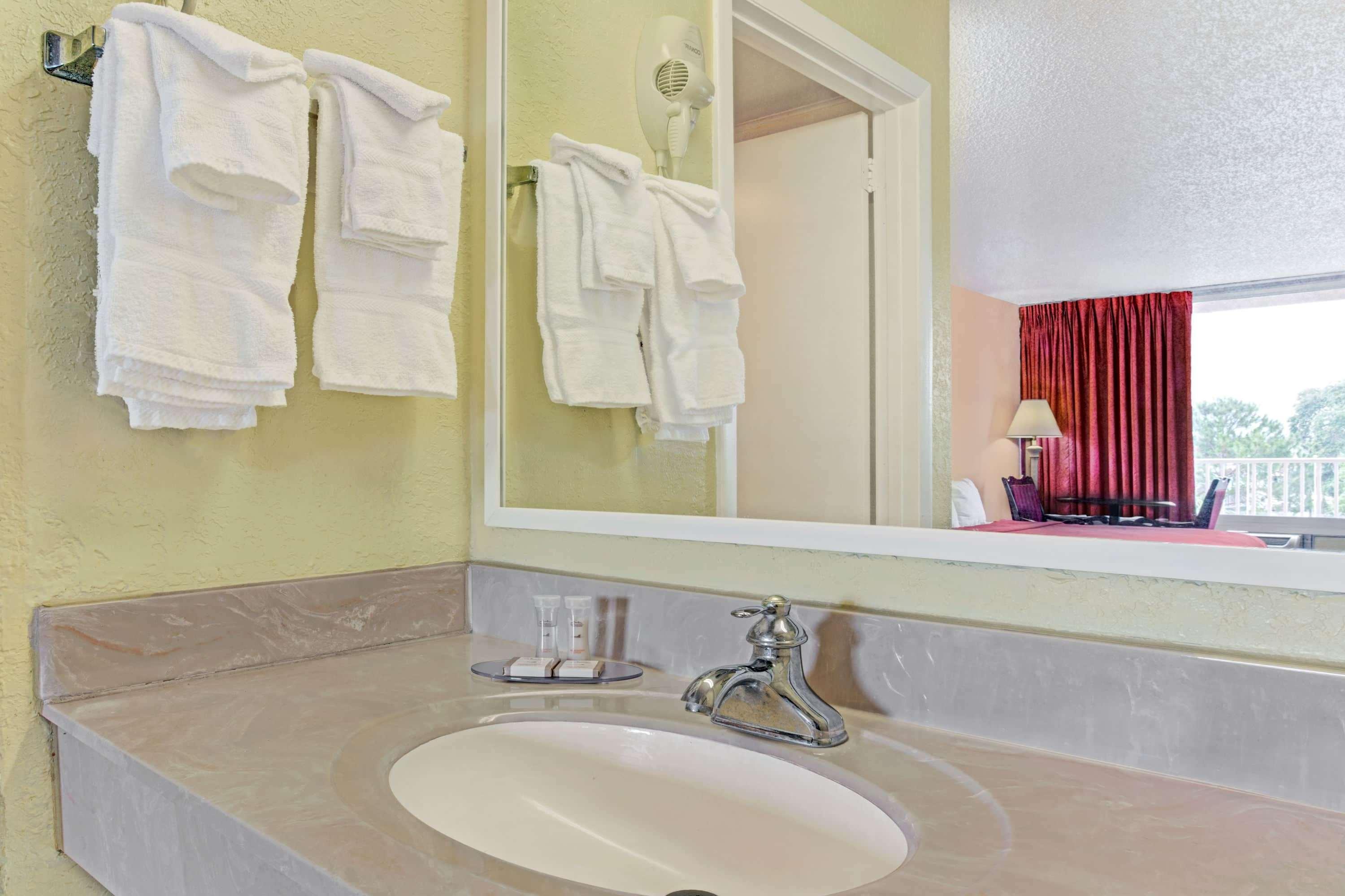 Howard Johnson By Wyndham Tropical Palms Kissimmee Zewnętrze zdjęcie
