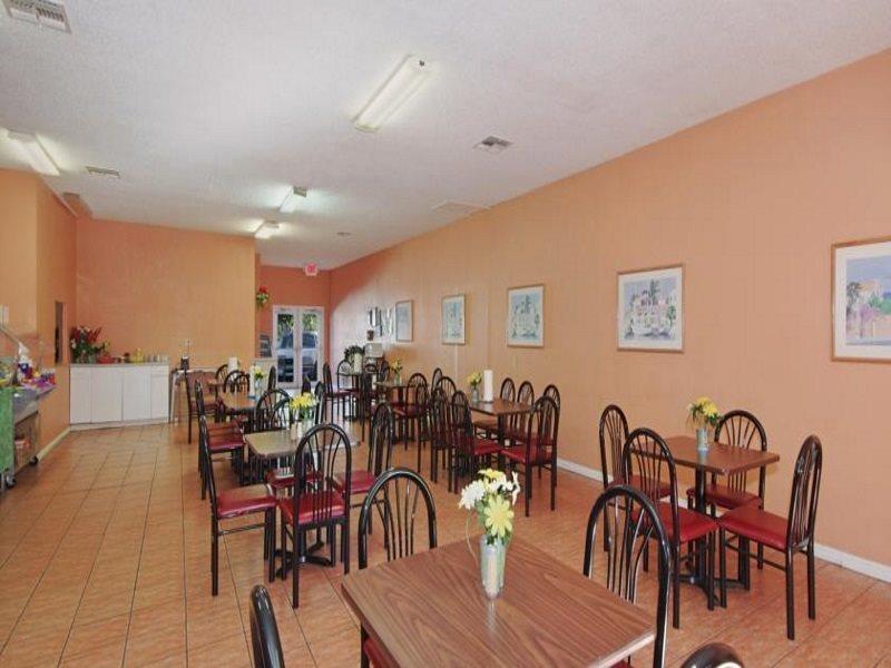 Howard Johnson By Wyndham Tropical Palms Kissimmee Zewnętrze zdjęcie
