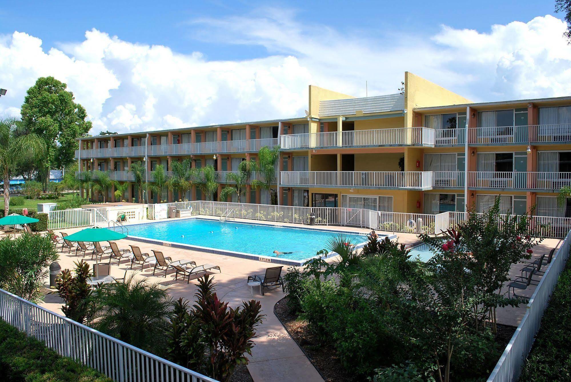 Howard Johnson By Wyndham Tropical Palms Kissimmee Zewnętrze zdjęcie